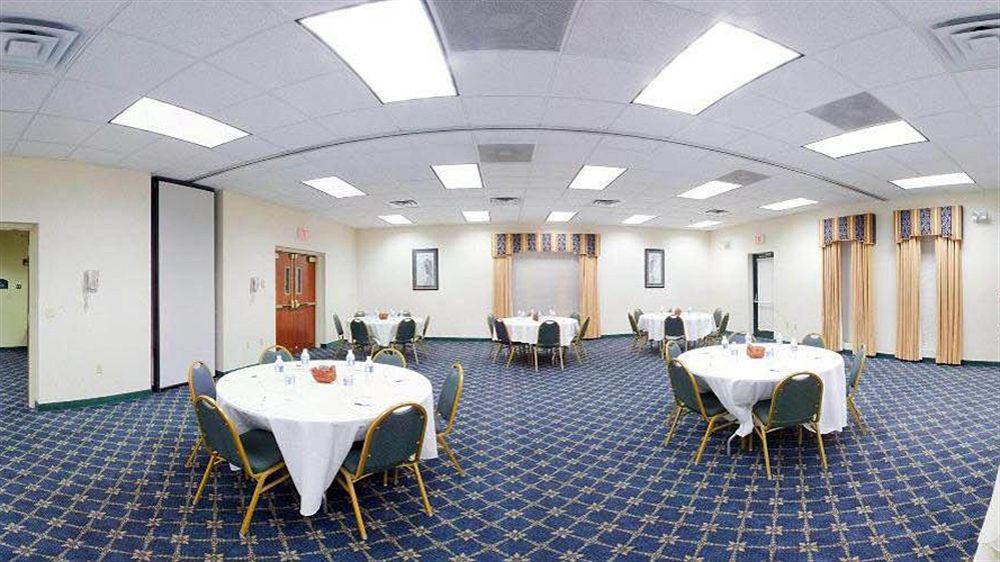 Holiday Inn Express Cambridge By Ihg Exterior photo