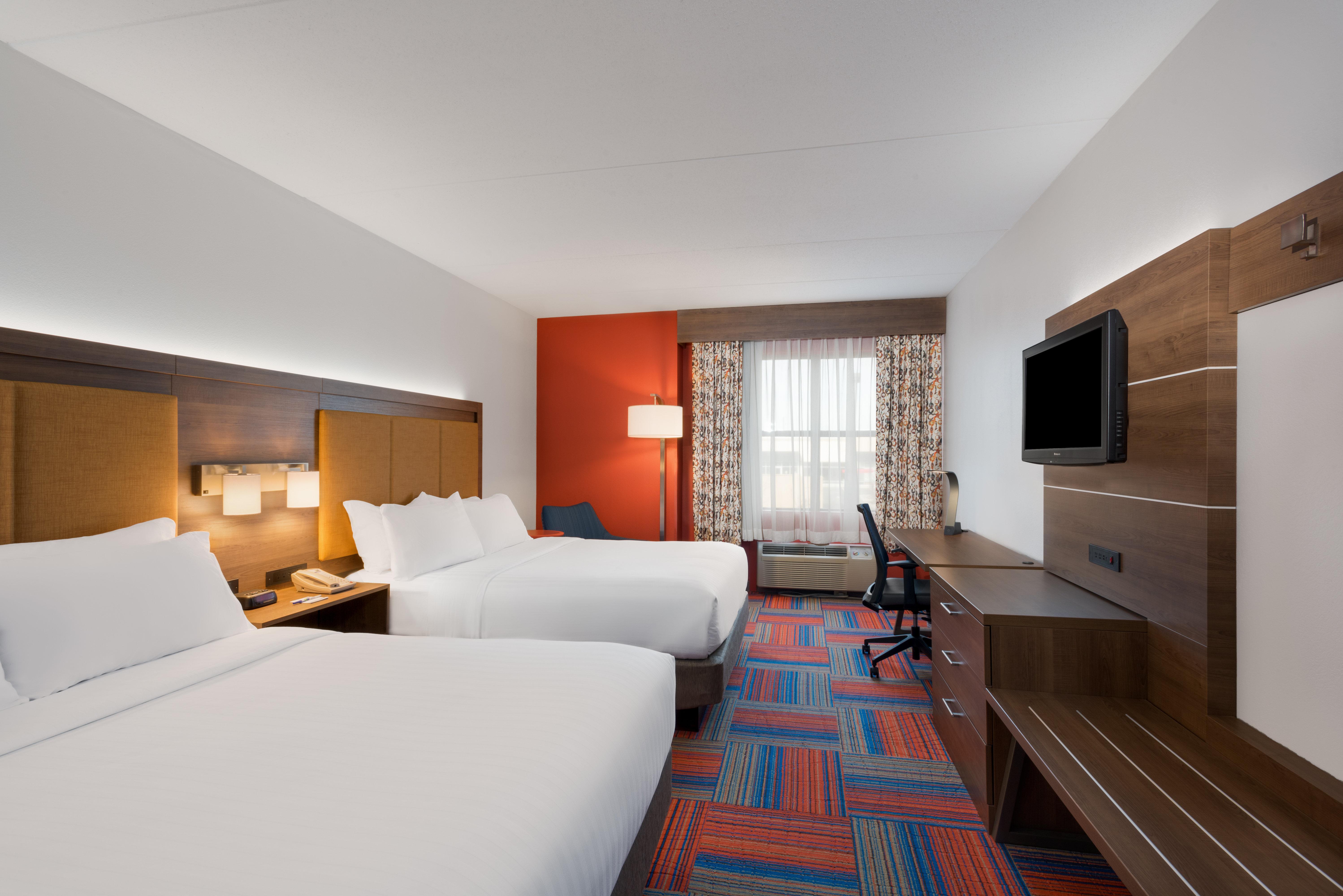 Holiday Inn Express Cambridge By Ihg Exterior photo